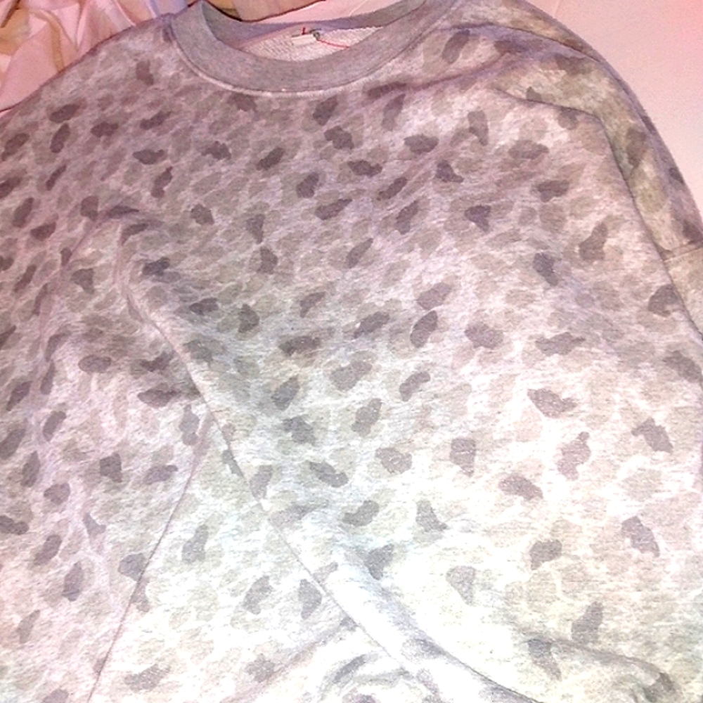- Aerie crew sweatshirt animal/camo print